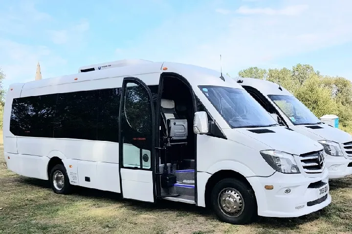 20 Seater Luxury Bus Rental in Dubai And UAE